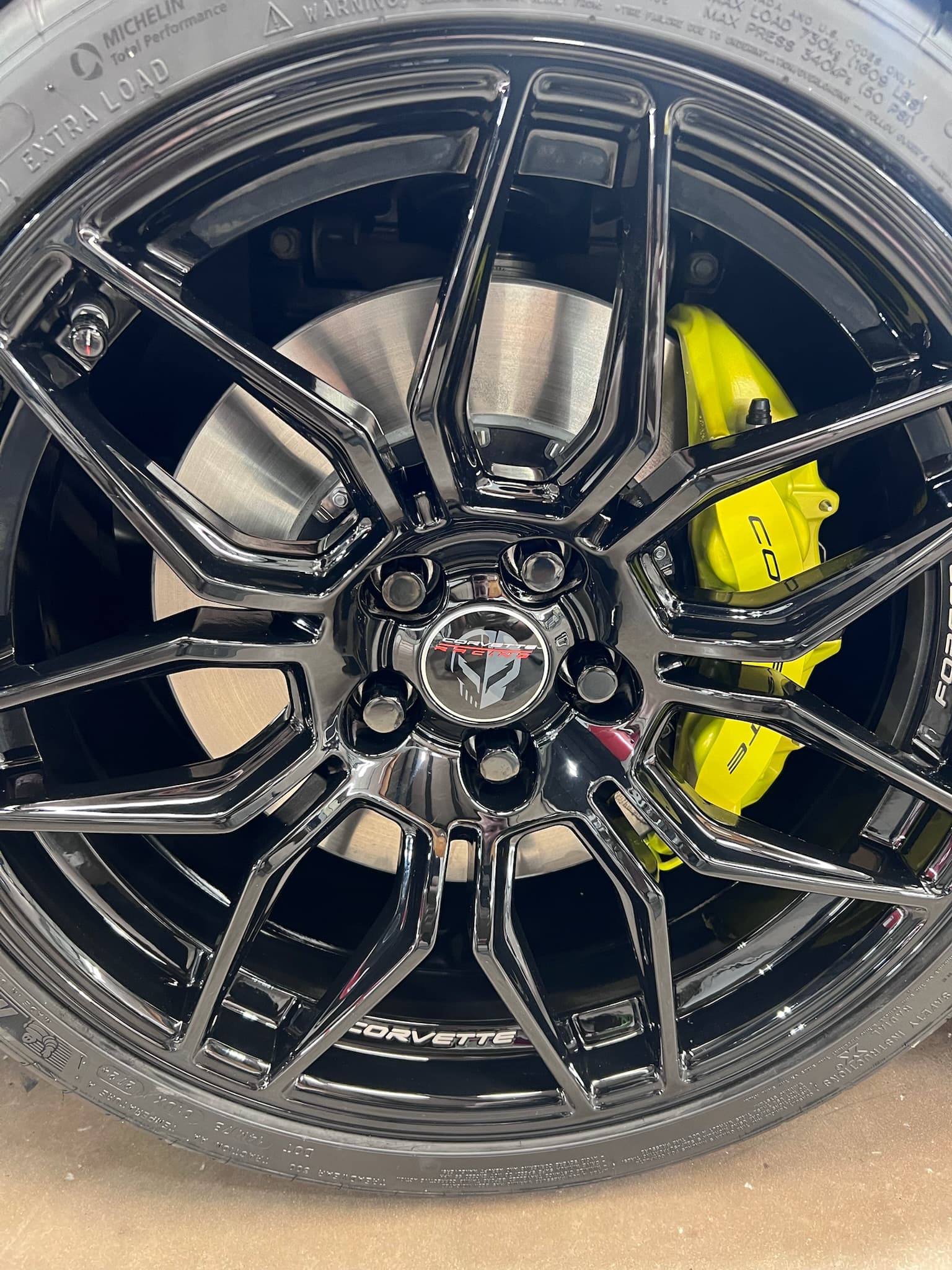 Refinished wheel after detailing